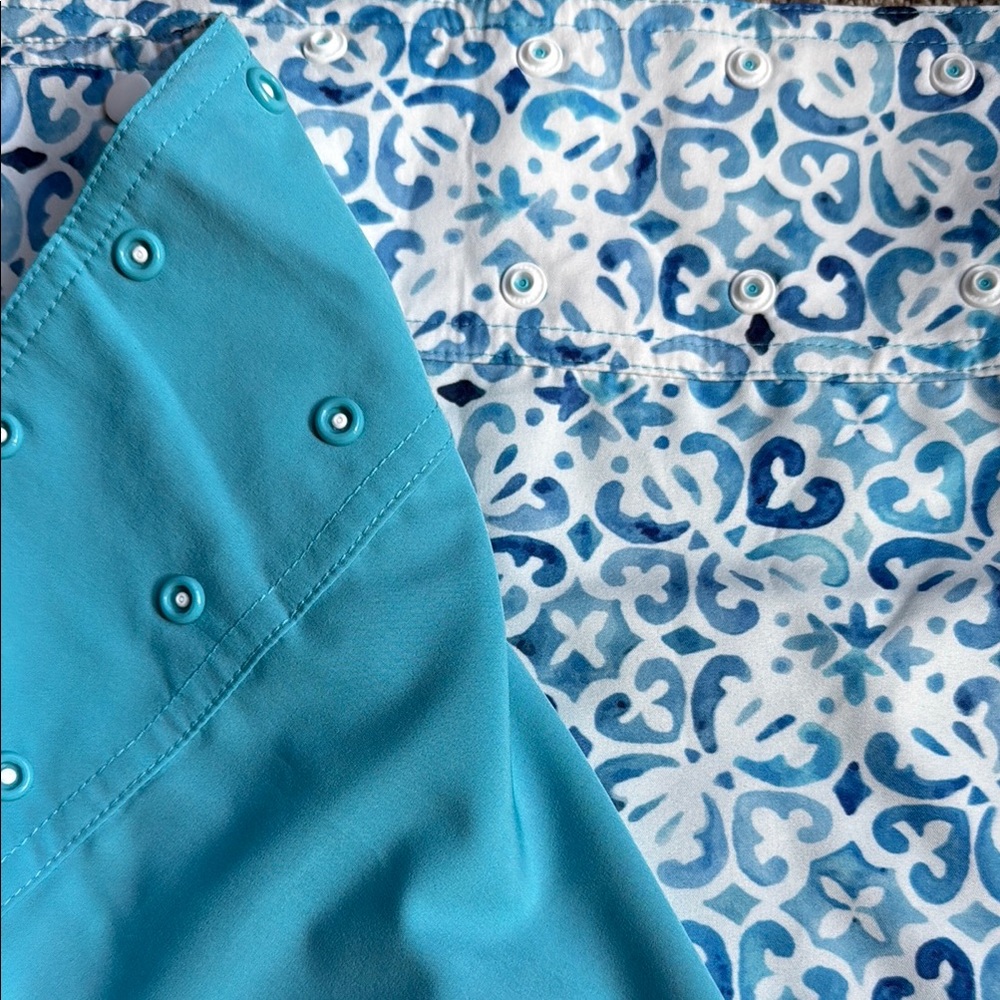 Reversible Blue Patterned Women's coverup skirt - adjustable - Picture 4 of 4